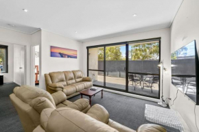 Spacious 3BR Apt at Central Glen Waverley with parking